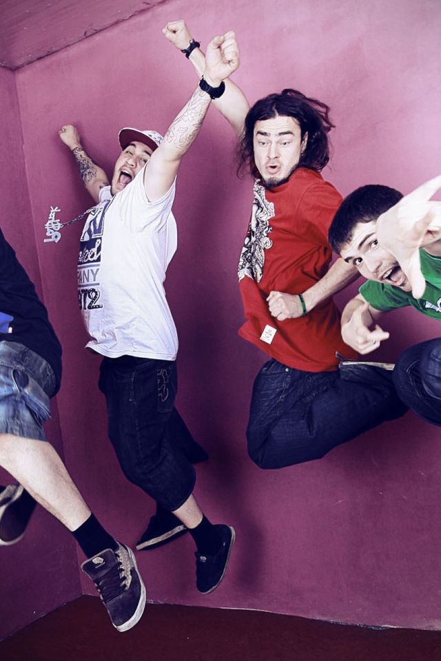 Noize MC прыгает