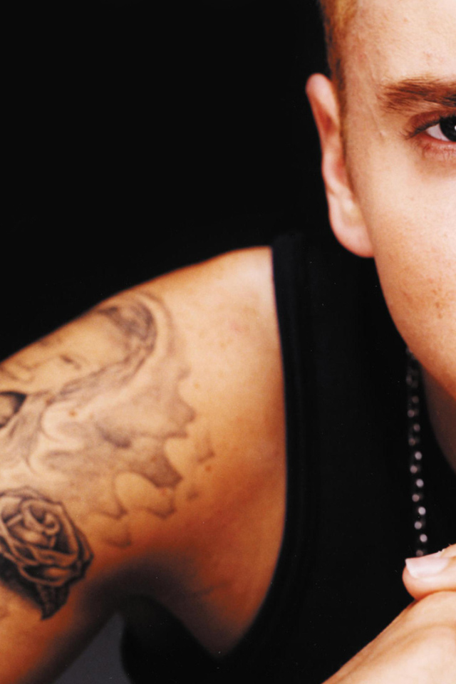 Задумчивый взгляд Eminemа