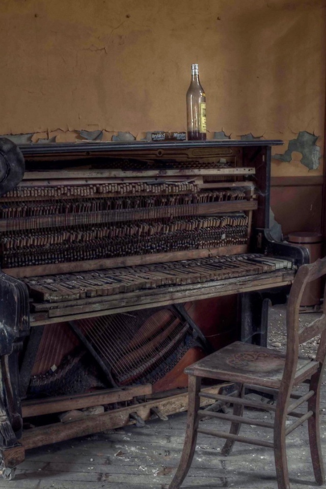 Kомната злоупотребляющего пианиста