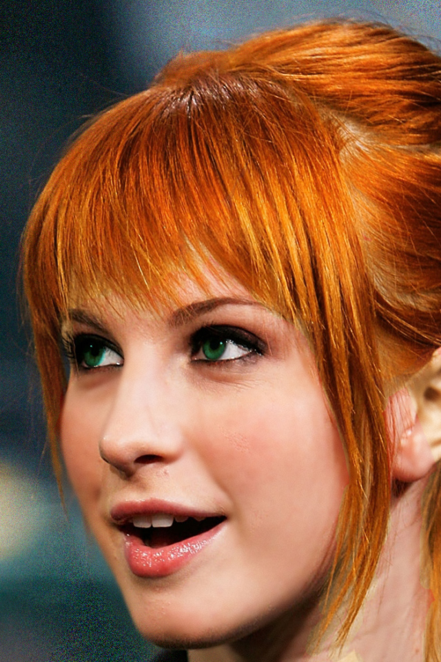 Певица Хэйли