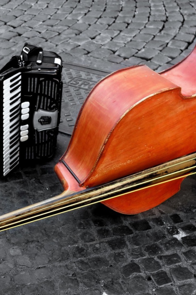 Скрипка и стул