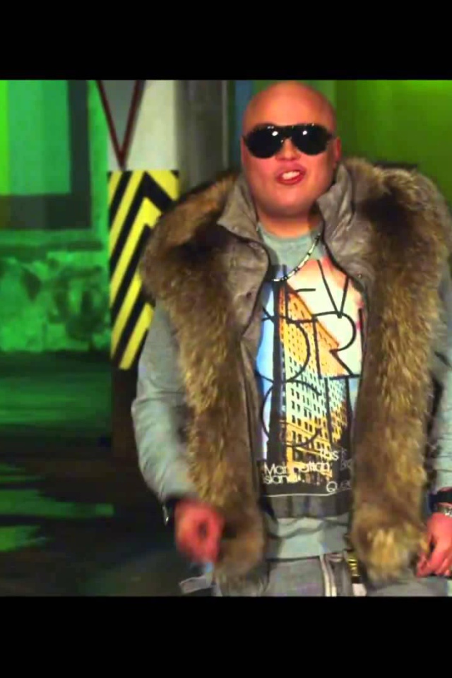 Доминик Джокер богато одетый