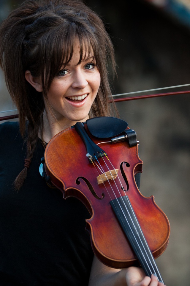 Девушка со скрипкой