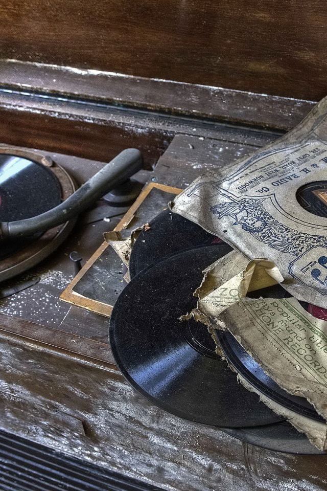 Старинный граммофон