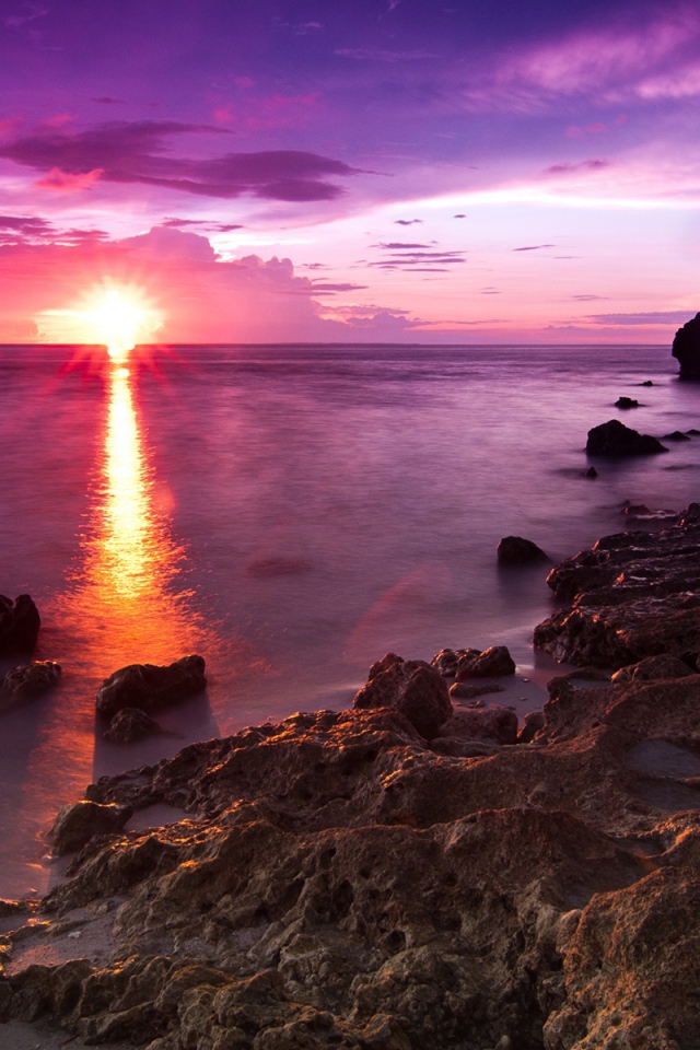 Закат над пляжем