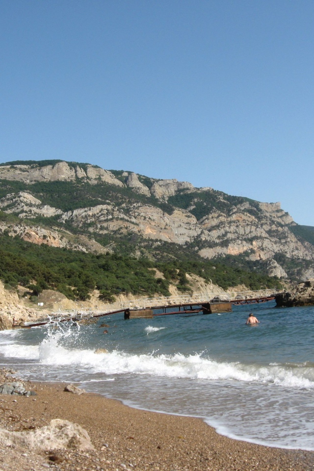 Золотой пляж в Балаклаве