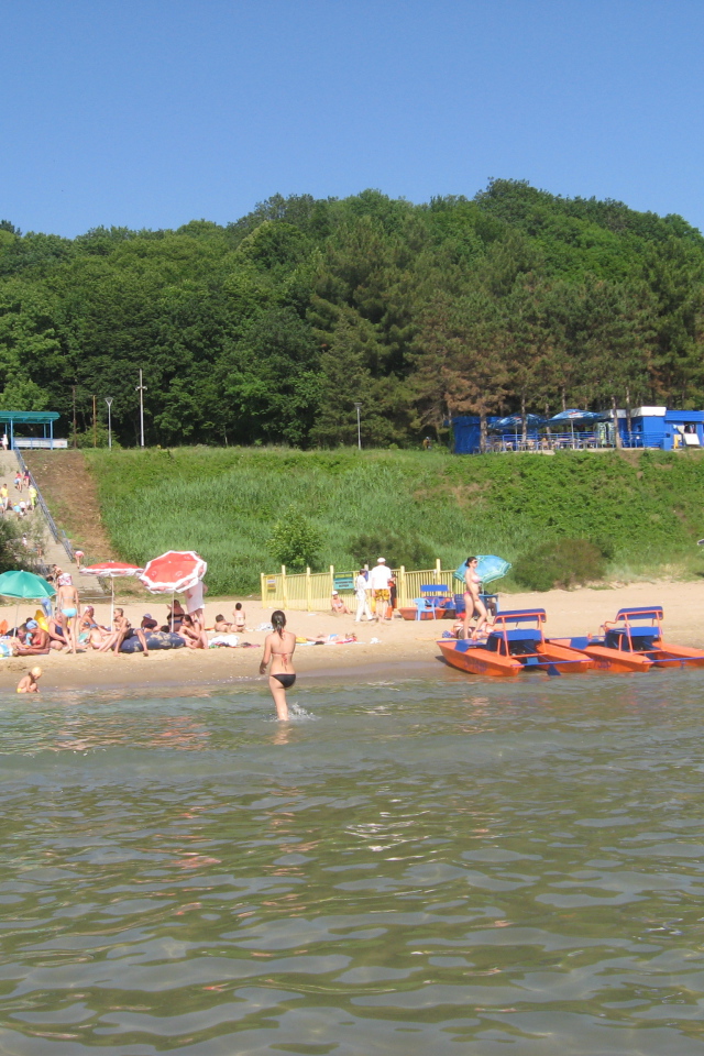 Золотой пляж в Лермонтово