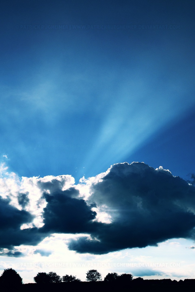 Солнце за облаками