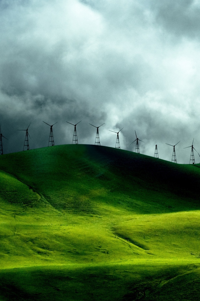 Облака над полем