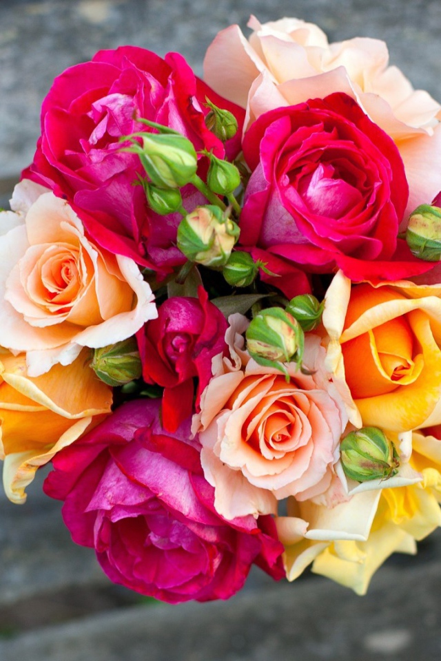 Kомпозиция из цветков розы