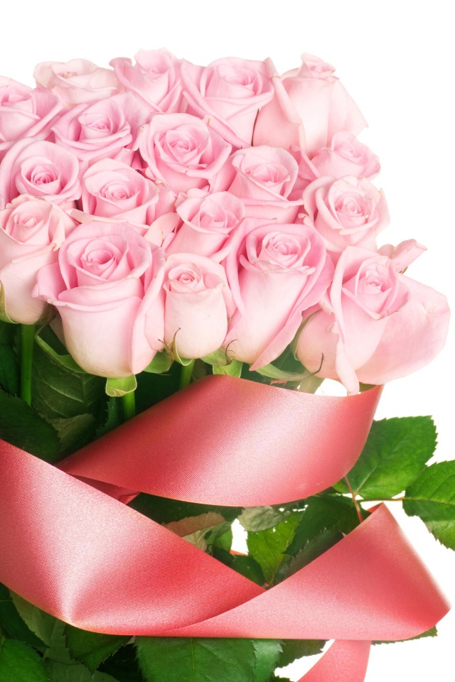Букет роз перевязанные лентой