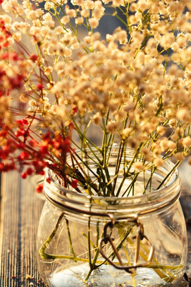 Композиция из сухих веток