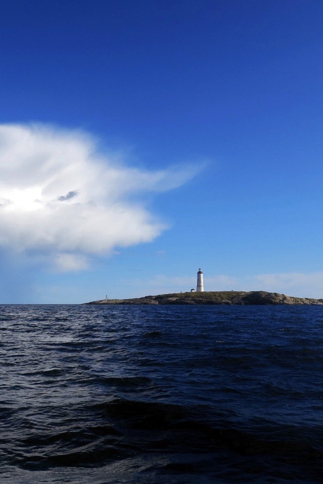 Остров с маяком