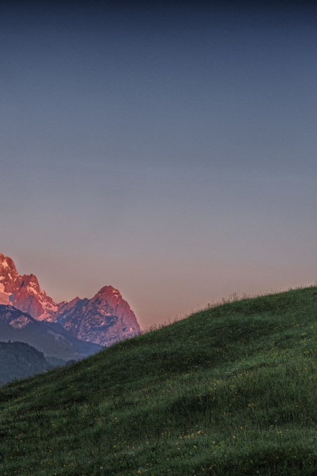 Старый деревянный дом в горах