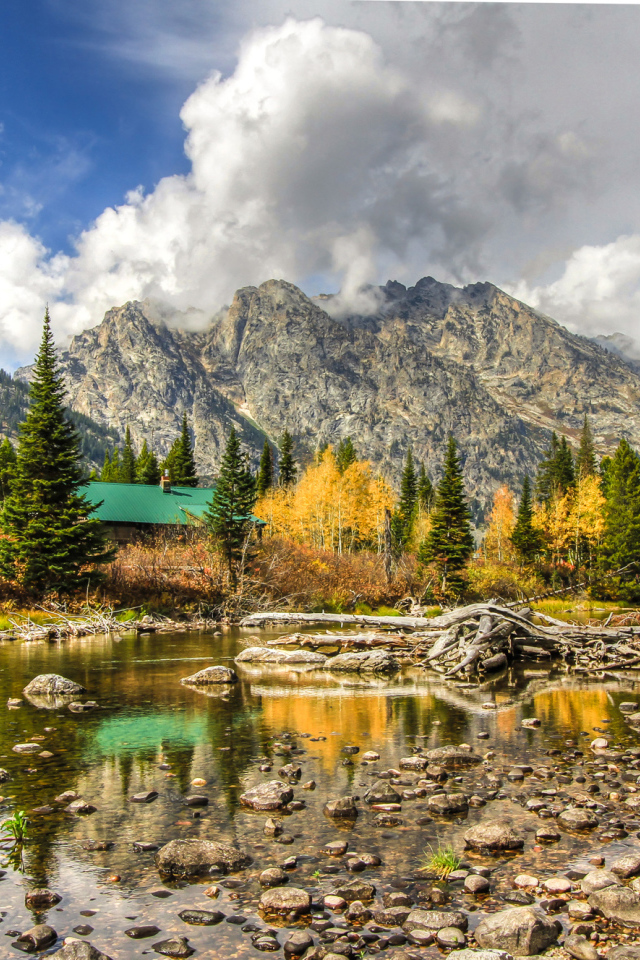 Тихое место у гор