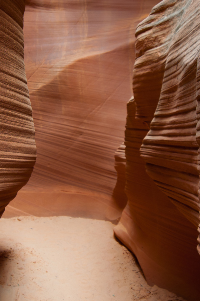 Полосатые скалы