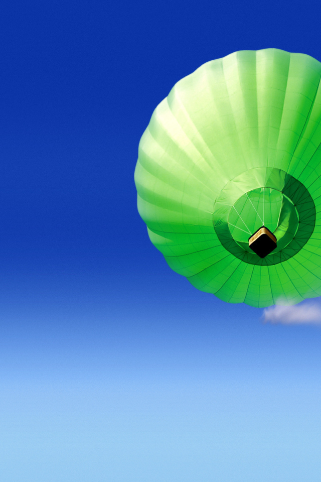 Воздушный шар в небе