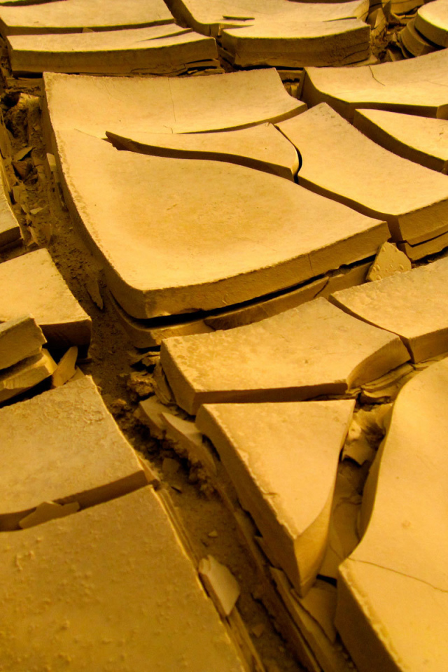 Высохшая земля