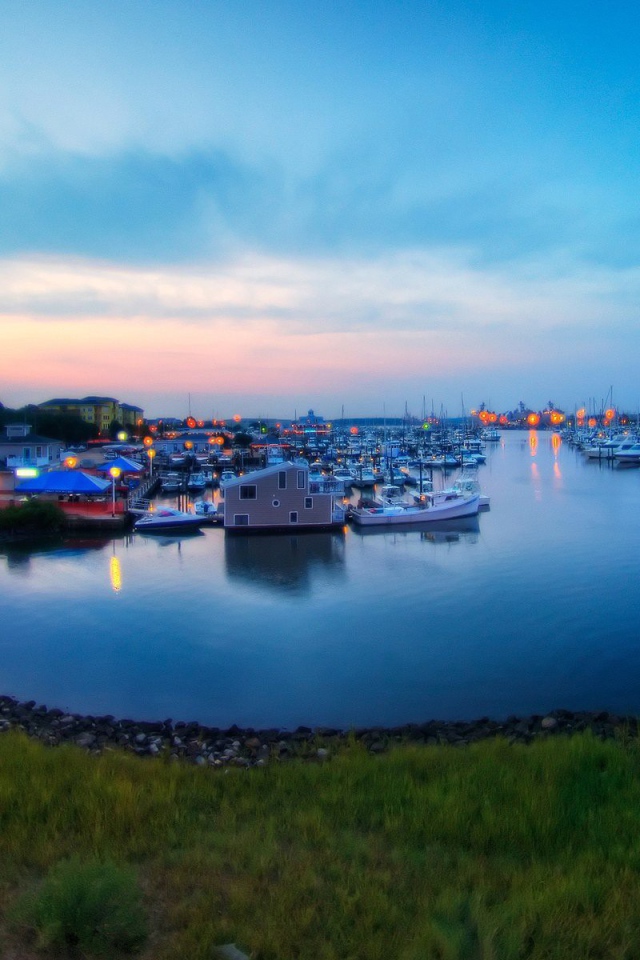 Причал для яхт и катеров