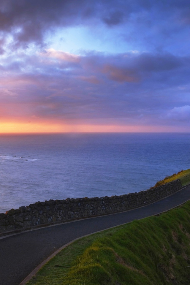 Маяк на мысе