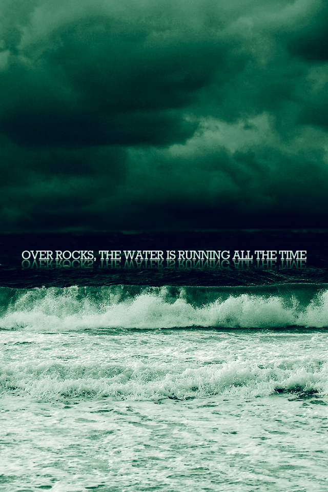 Облака в зеленом тоне