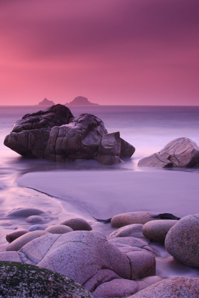 Розовое небо над морем