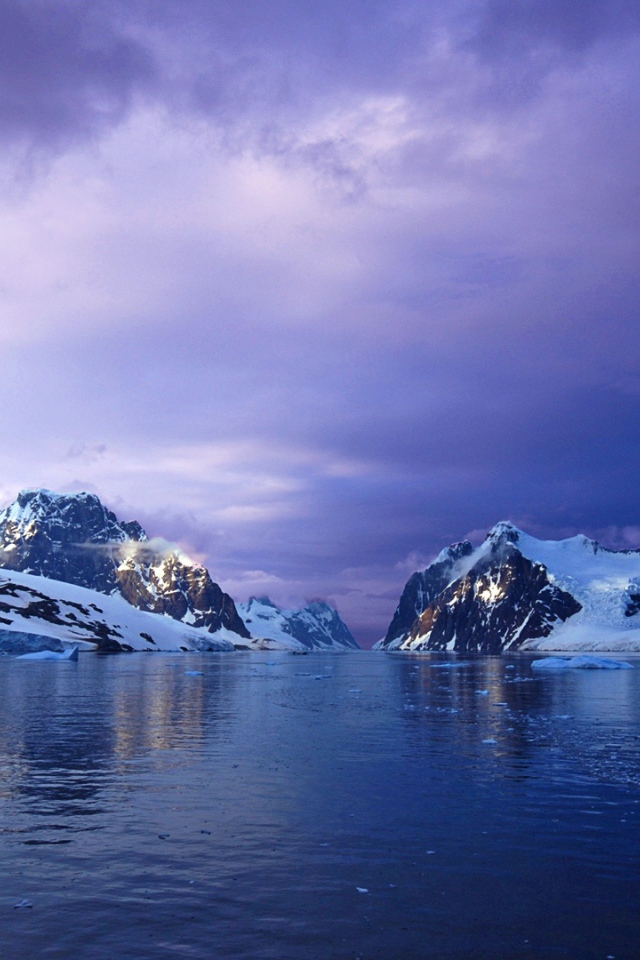 Канал Лемера в Антарктике 