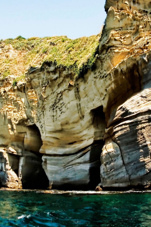 Пещеры промытые водой
