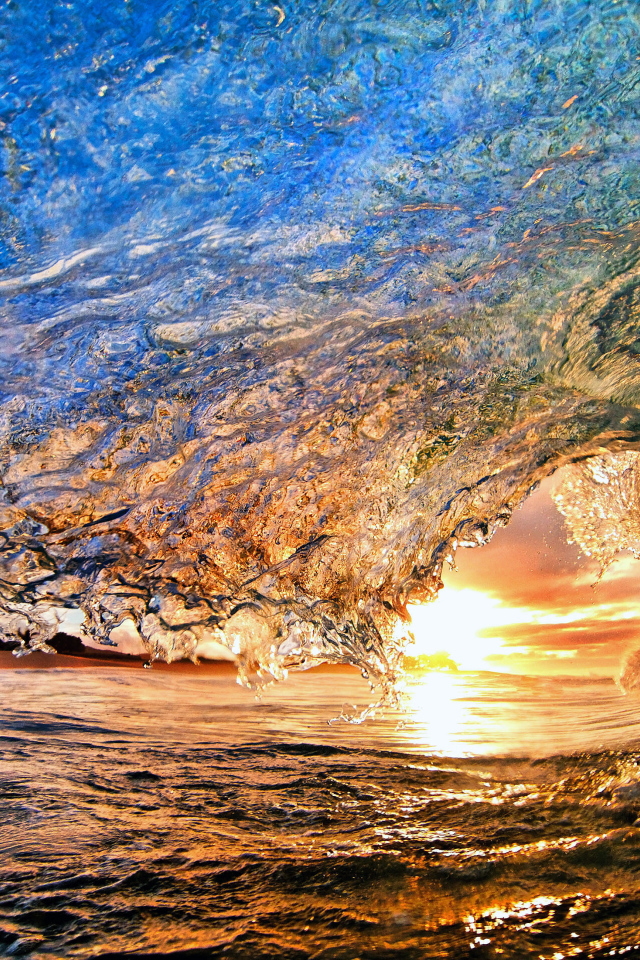 Солнце внутри волны