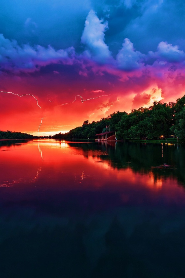 Красивое красное небо