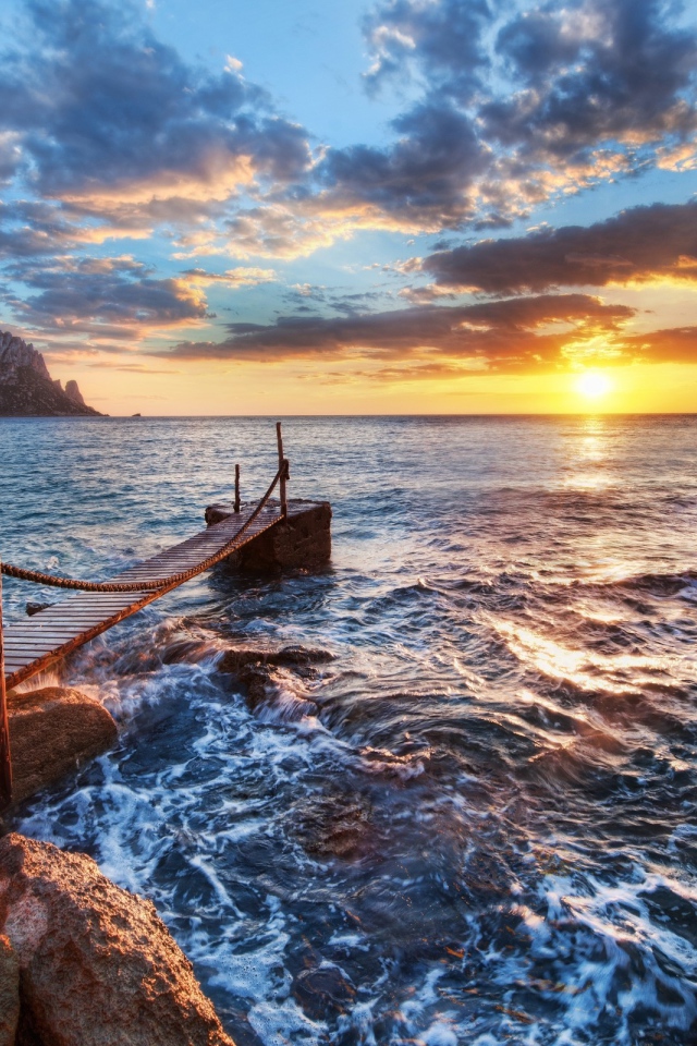 Закат у мостика