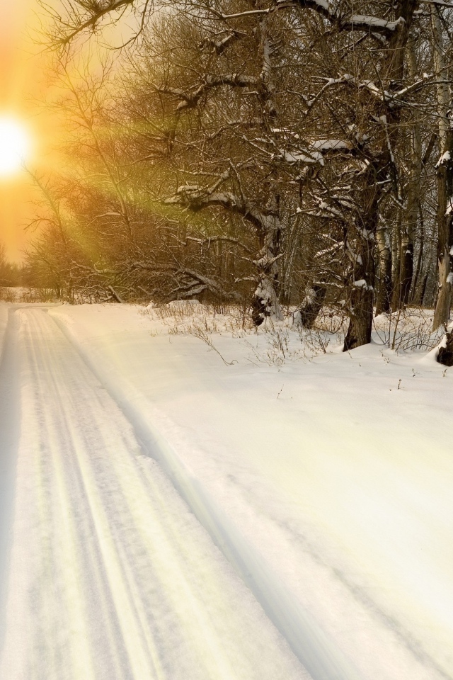 Закат на зимней дороге