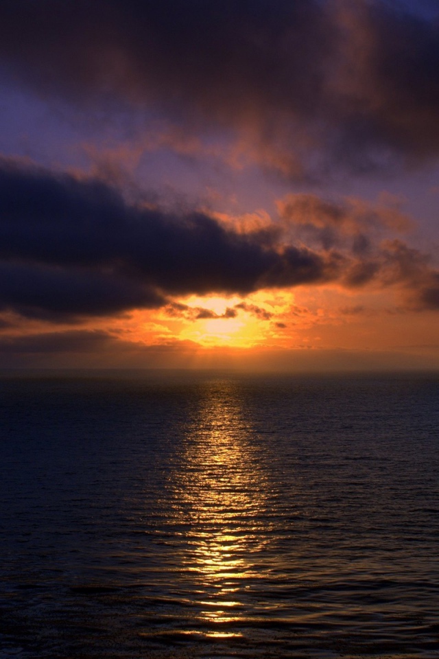 Закат над океаном