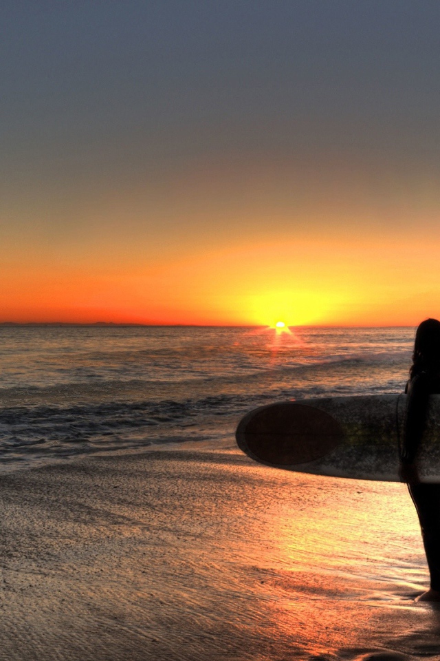 Серфинг на закате солнца