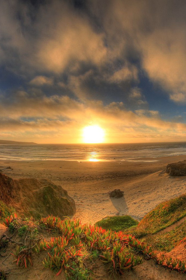 Закат над морем