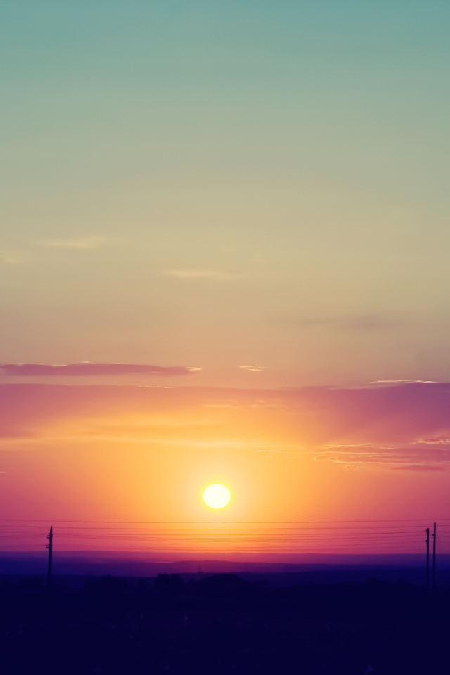 Желтое солнце на закате