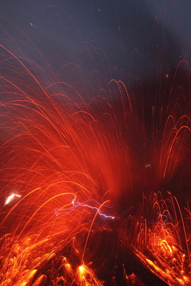 Искры извержения вулкана