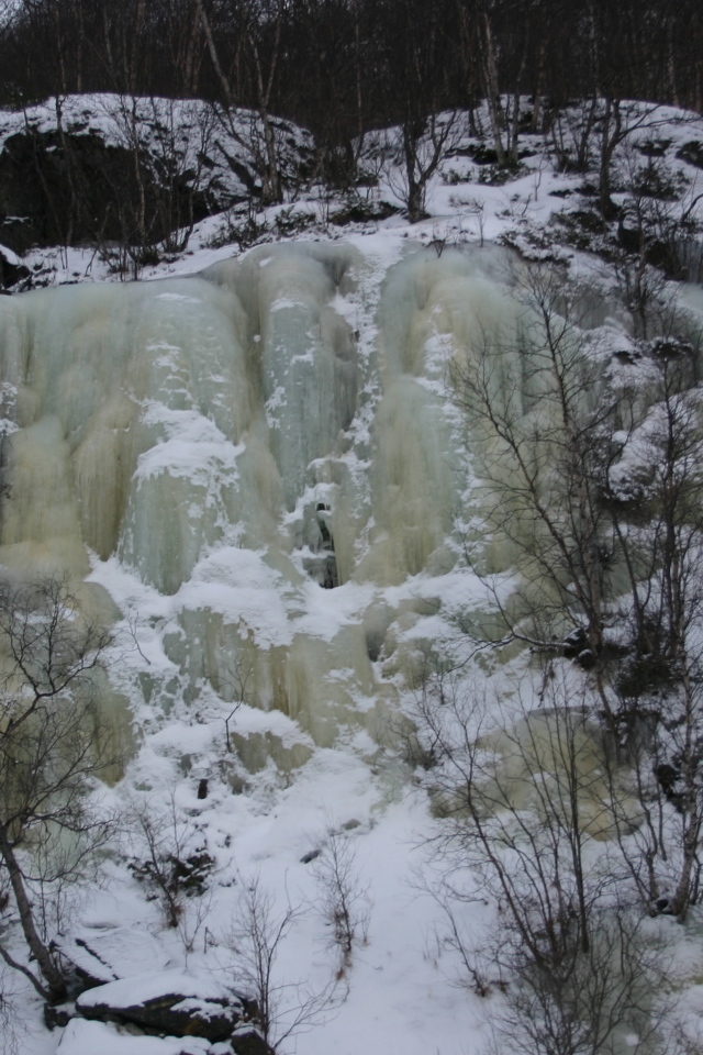 Замерзший водопад в Норвегии