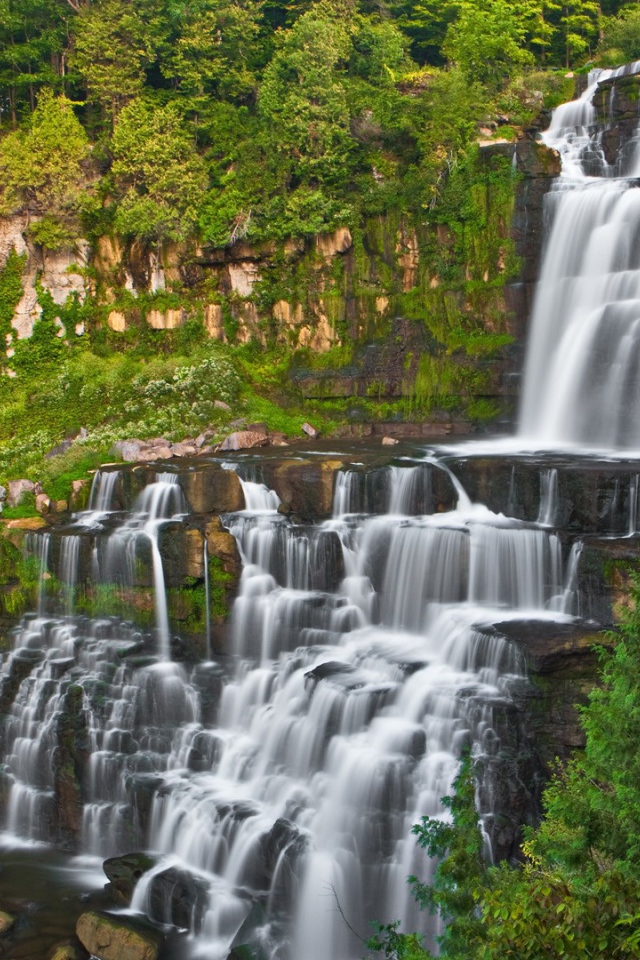 Водопад ступенями