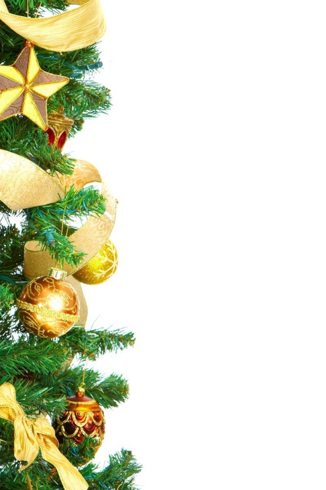 Игрушки и ленты на елке