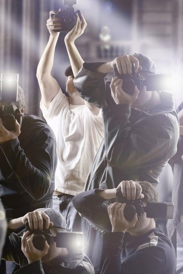 Папарацци ведут охоту