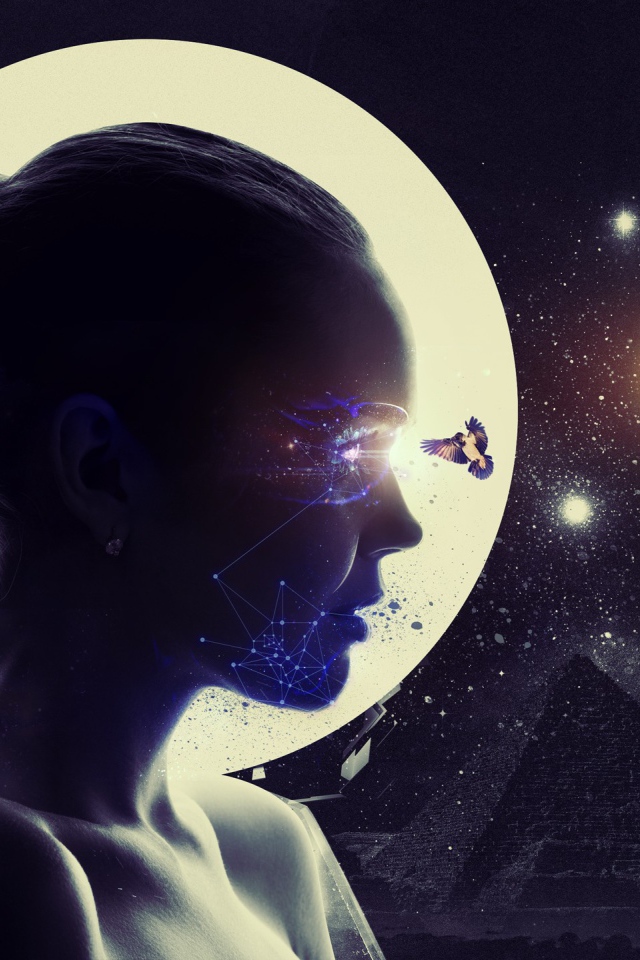 Портрет девушки с пирамидами