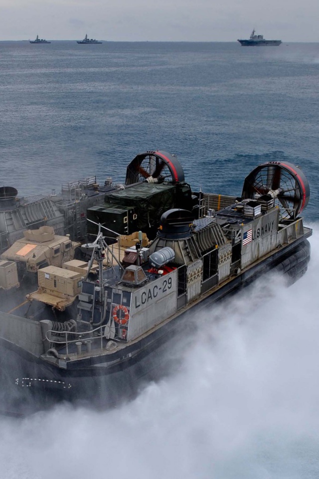 Катер на воздушной подушке