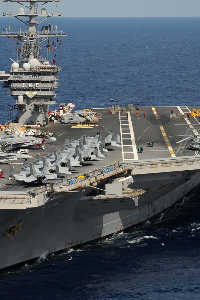 Корабль и вертолёты