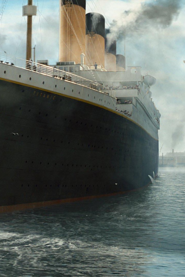 Титаник отправляется в путь