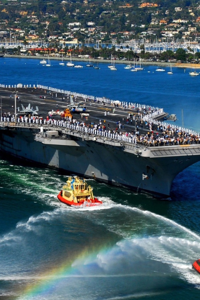 Авианосец на буксирах