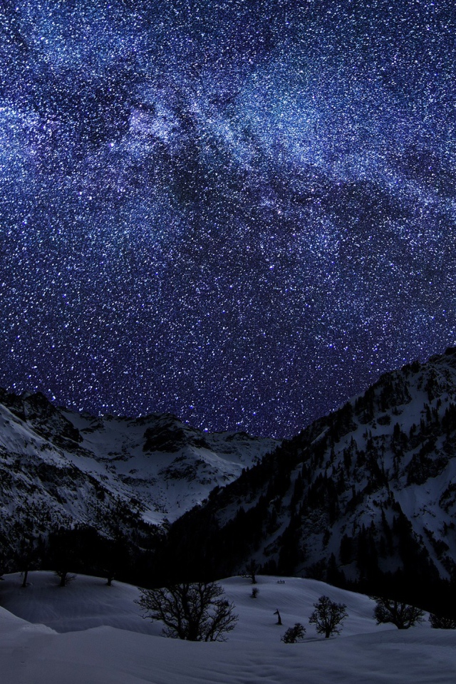 Млечный путь над горами