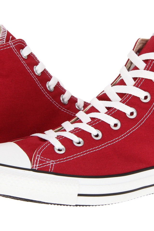 Стильные красные кеды