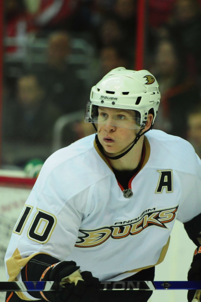 Известный Хоккеист Кори Перри