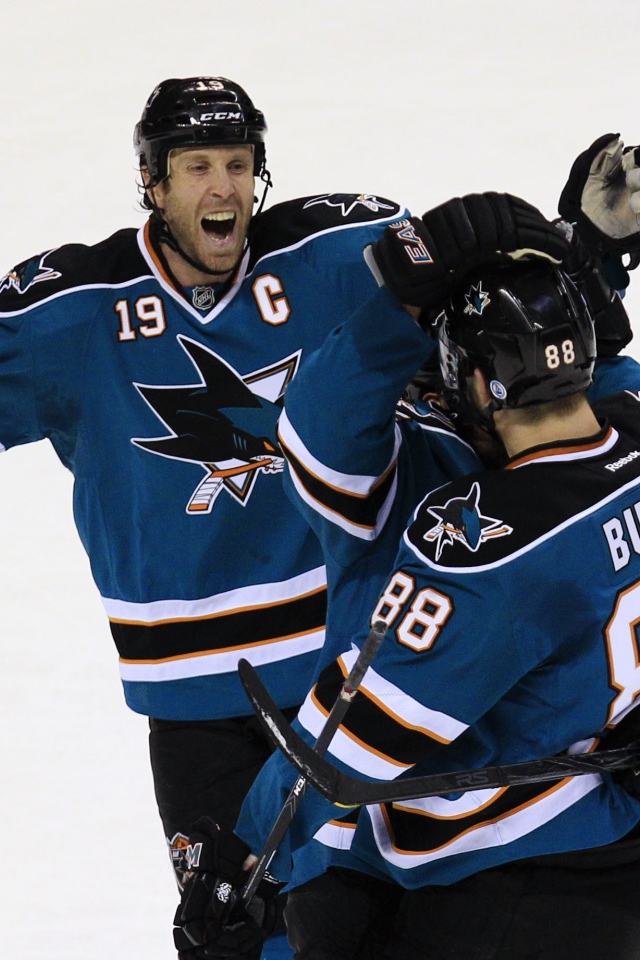 Известный Хоккеист Джо Торнтон